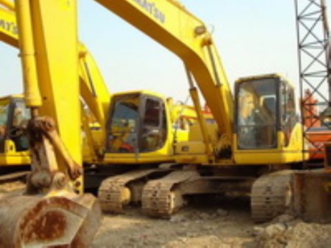 Komatsu Excavator Pc200-7